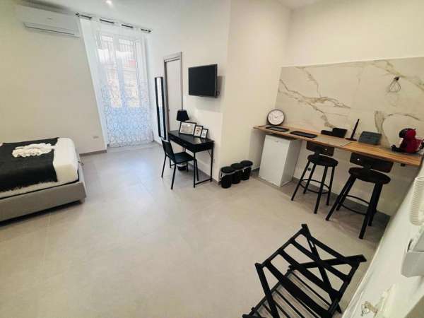 Foto Appartamento in vendita a Napoli