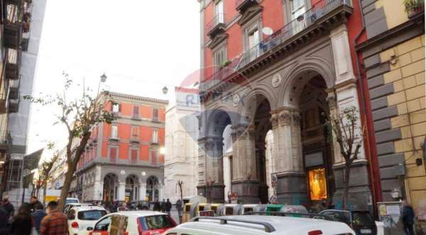 Foto Appartamento in vendita a Napoli