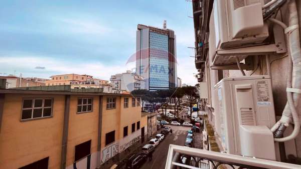 Foto Appartamento in vendita a Napoli