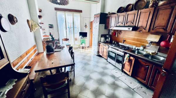Foto Appartamento in vendita a Napoli