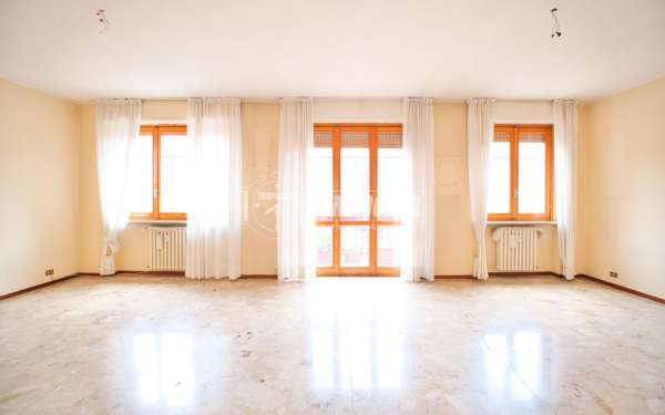 Foto Appartamento in vendita a Novara