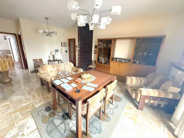 Foto Appartamento in vendita a Novi Ligure