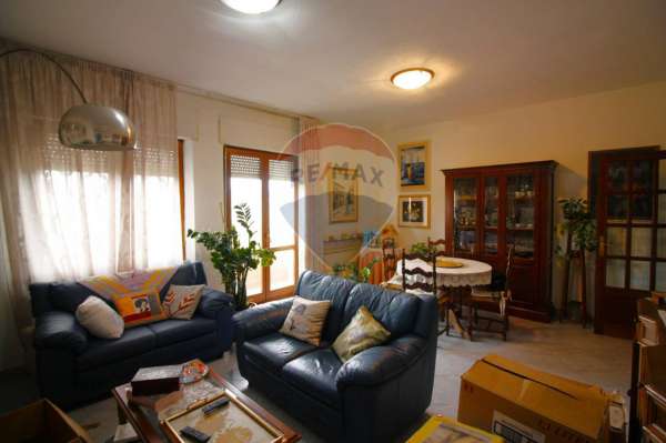 Foto Appartamento in vendita a Nuoro