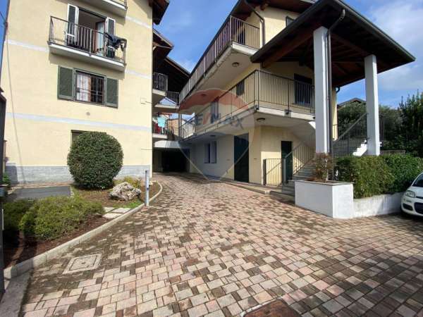 Foto Appartamento in vendita a Oggiona Con Santo Stefano