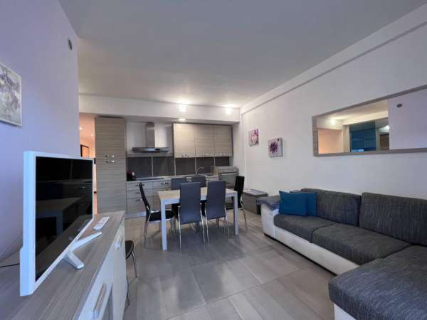 Foto Appartamento in vendita a Olbia