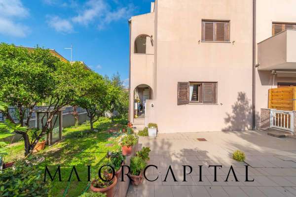 Foto Appartamento in vendita a Olbia