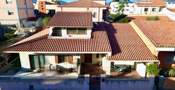 Foto Appartamento in vendita a Olbia