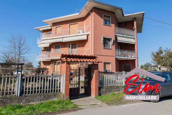 Foto Appartamento in vendita a Oleggio