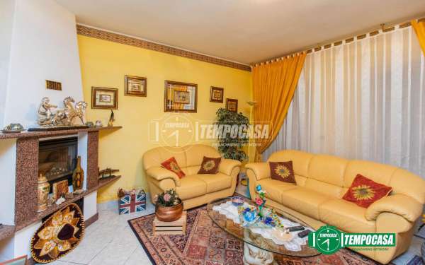 Foto Appartamento in vendita a Oleggio