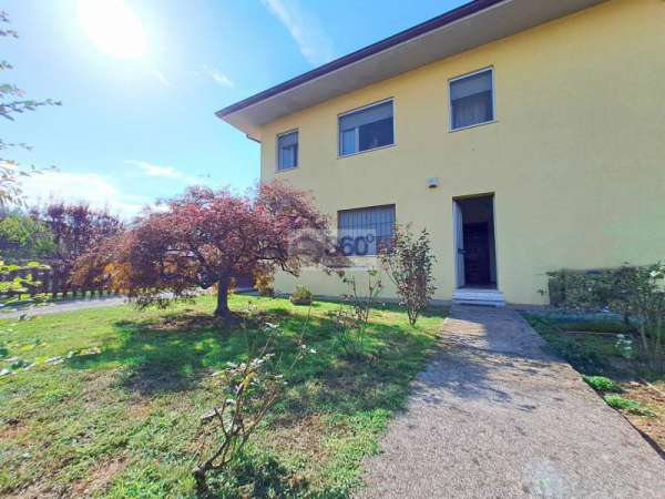 Foto Appartamento in Vendita a Ospitaletto Ospitaletto
