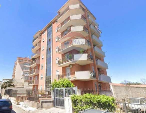 Foto Appartamento in vendita a Palermo - 4 locali 125mq