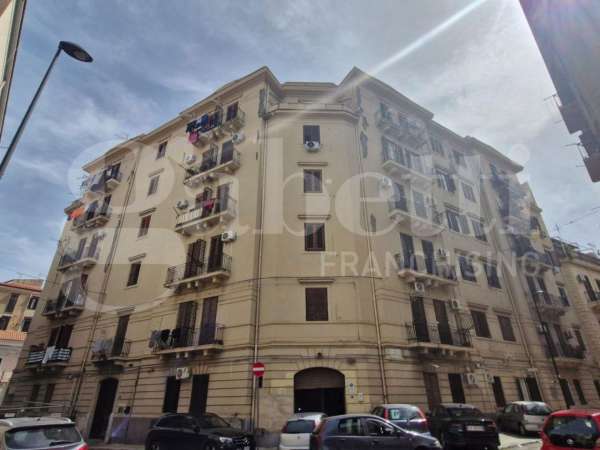 Foto Appartamento in vendita a Palermo