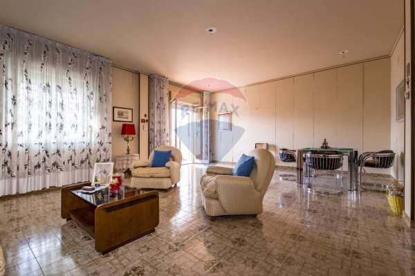 Foto Appartamento in vendita a Palermo