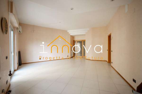 Foto Appartamento in vendita a Palermo