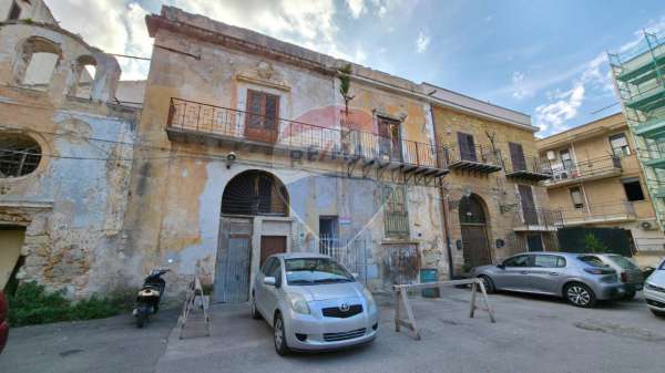 Foto Appartamento in vendita a Palermo