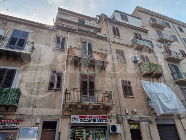 Foto Appartamento in vendita a Palermo