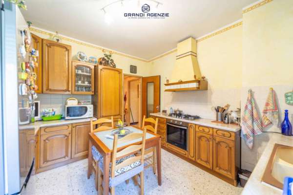 Foto Appartamento in vendita a Parma