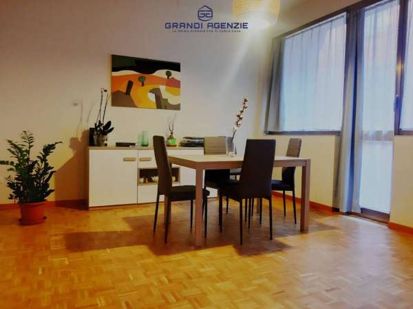 Foto Appartamento in vendita a Parma