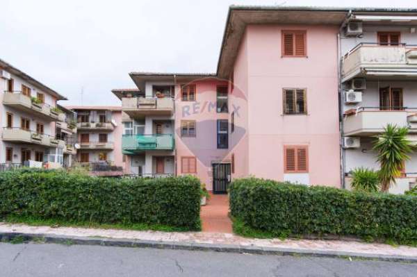 Foto Appartamento in vendita a Pedara