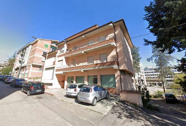 Foto Appartamento in vendita a Perugia