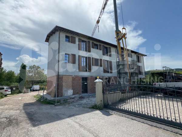 Foto Appartamento in vendita a Perugia