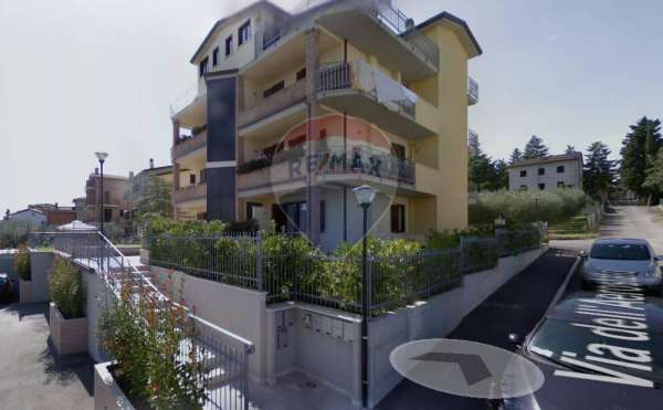 Foto Appartamento in vendita a Perugia