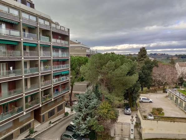 Foto Appartamento in vendita a Perugia