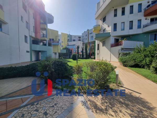 Foto Appartamento in vendita a Pescara