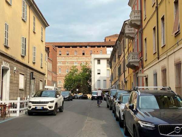 Foto Appartamento in vendita a Piacenza