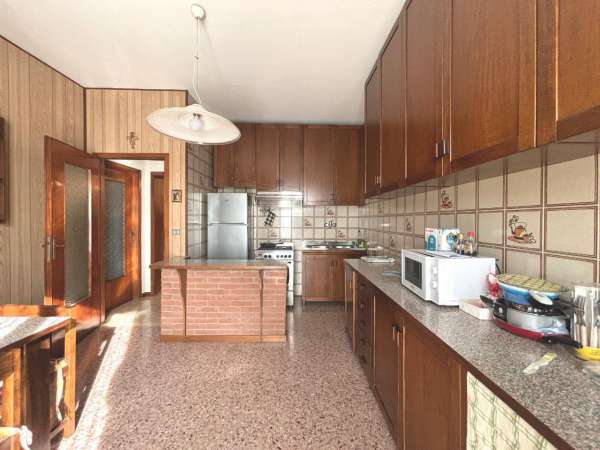 Foto Appartamento in vendita a Piacenza