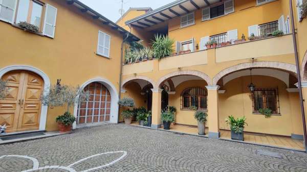 Foto Appartamento in vendita a Piacenza