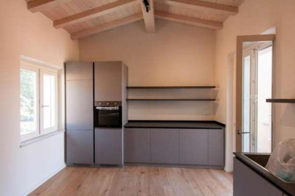 Foto Appartamento in vendita a Pietrasanta 80 mq  Rif: 1127641