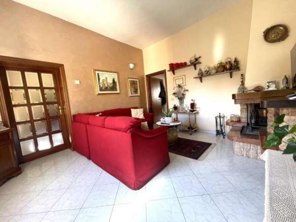 Foto Appartamento in vendita a Poggibonsi 116 mq  Rif: 1322213