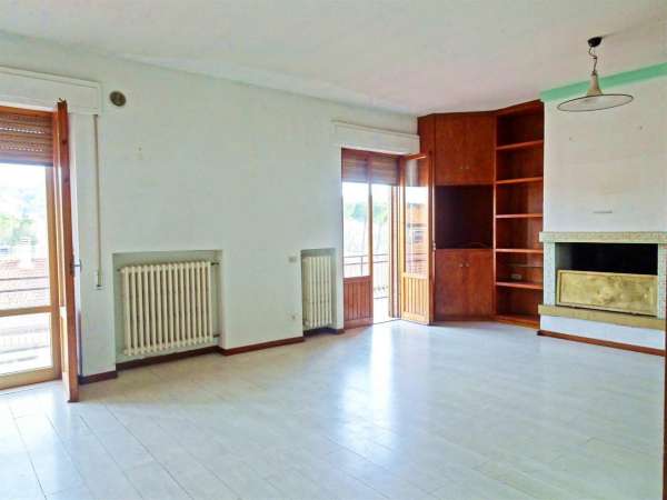 Foto Appartamento in vendita a Poggibonsi