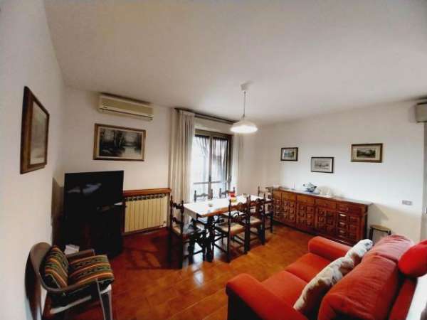 Foto Appartamento in vendita a Poggio A Caiano - 3 locali 80mq
