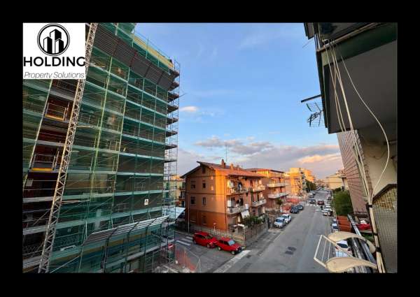 Foto Appartamento in vendita a Pomezia