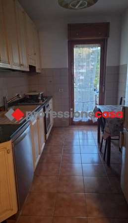 Foto Appartamento in vendita a Pomezia