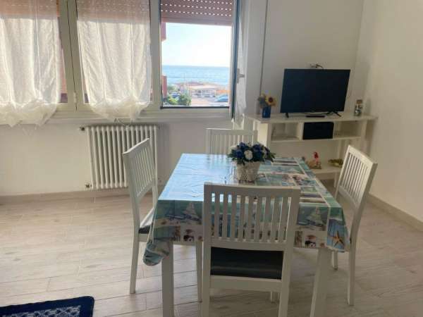 Foto Appartamento in vendita a Pomezia