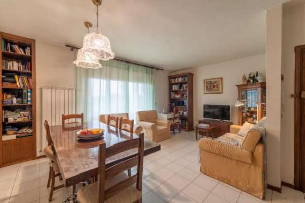 Foto Appartamento in vendita a Ponsacco 100 mq  Rif: 1316648