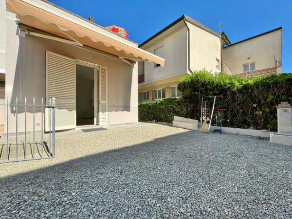 Foto Appartamento in vendita a Ponsacco 75 mq  Rif: 1324920