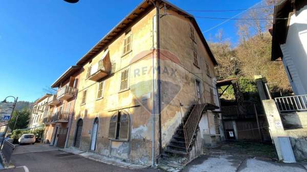 Foto Appartamento in vendita a Ponte Nossa