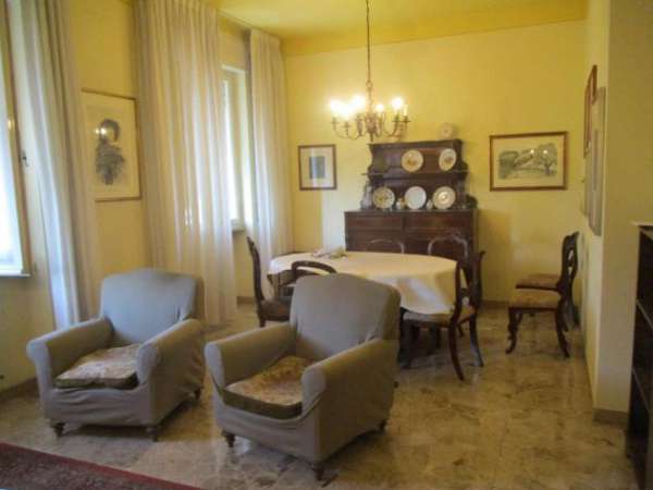 Foto Appartamento in vendita a Pontedera 139 mq  Rif: 1331769