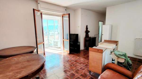 Foto Appartamento in vendita a Pontedera 80 mq  Rif: 1323700