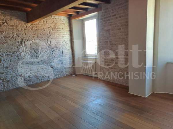Foto Appartamento in vendita a Ravenna