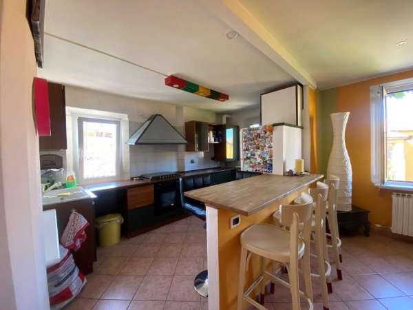 Foto Appartamento in vendita a Reggio Emilia