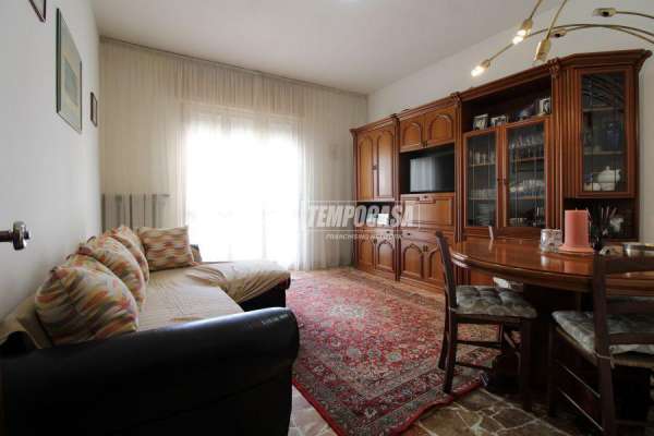 Foto Appartamento in vendita a Reggio Emilia