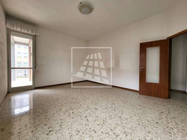 Foto Appartamento in vendita a Reggio nell'Emilia, Ospedale