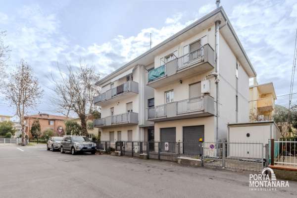 Foto Appartamento in vendita a Rimini