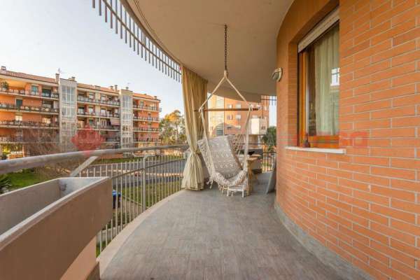Foto Appartamento in vendita a Roma