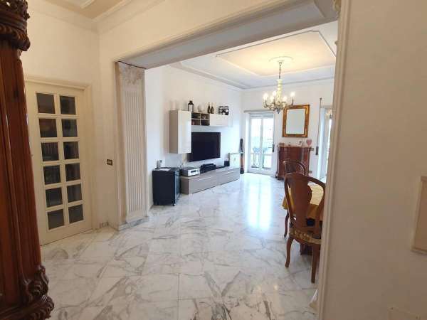 Foto Appartamento in vendita a Roma